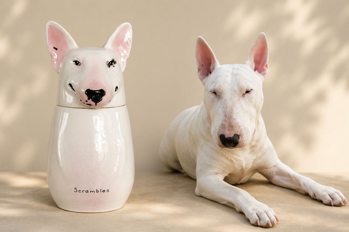 Custom hand-painted dog portrait memorial urn in Jingdezhen ceramic
